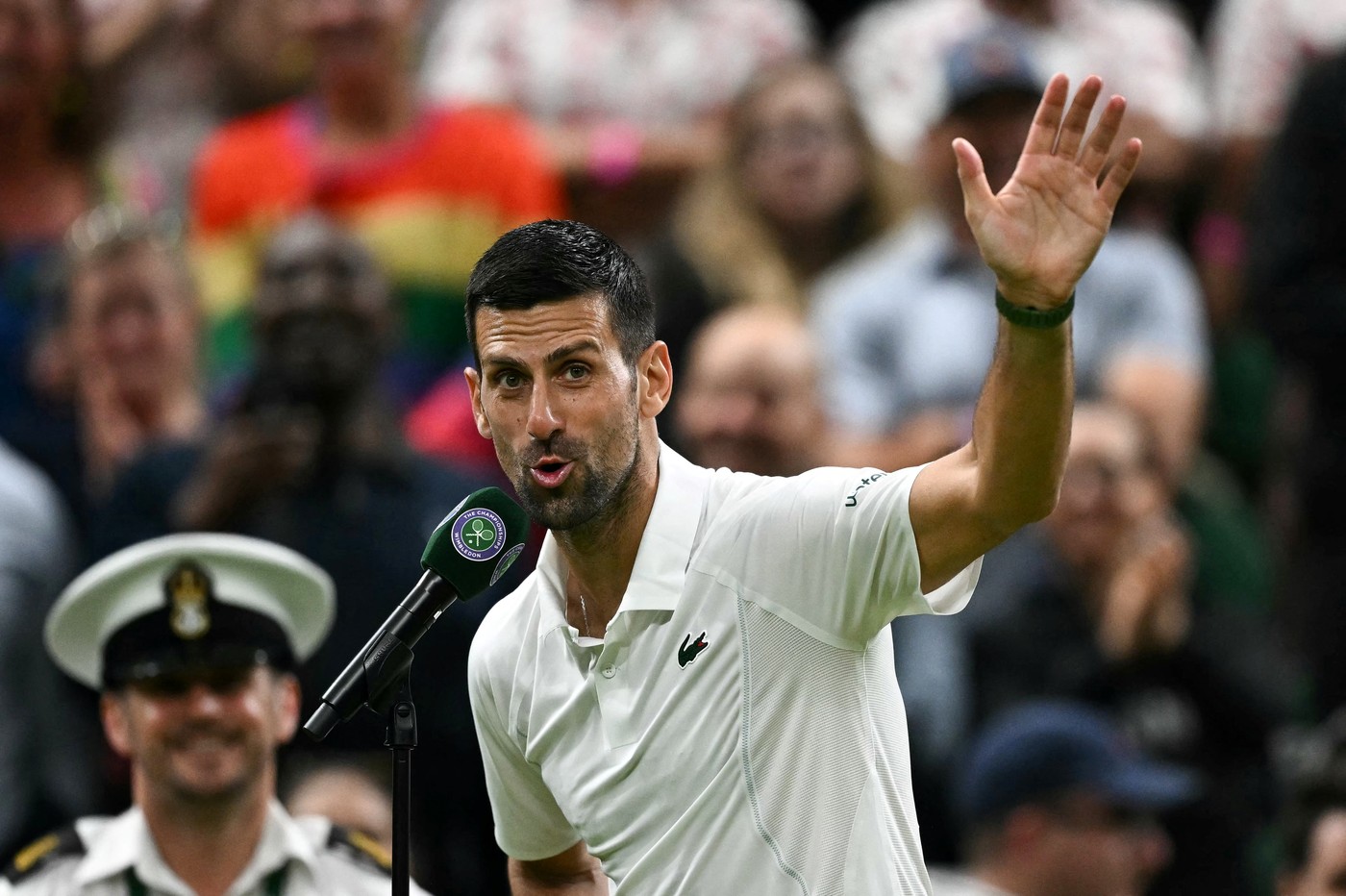 Voi nu mă puteţi atinge! Novak Djokovic în război cu fanii de la Wimbledon. Reacție fără precedent a sârbului