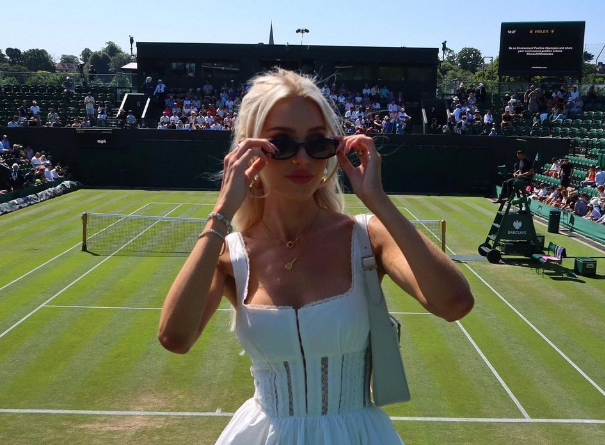 S-a luat de partenera adversarului la Wimbledon și a primit o replică pe măsură imediat după: ”Pentru femei!”