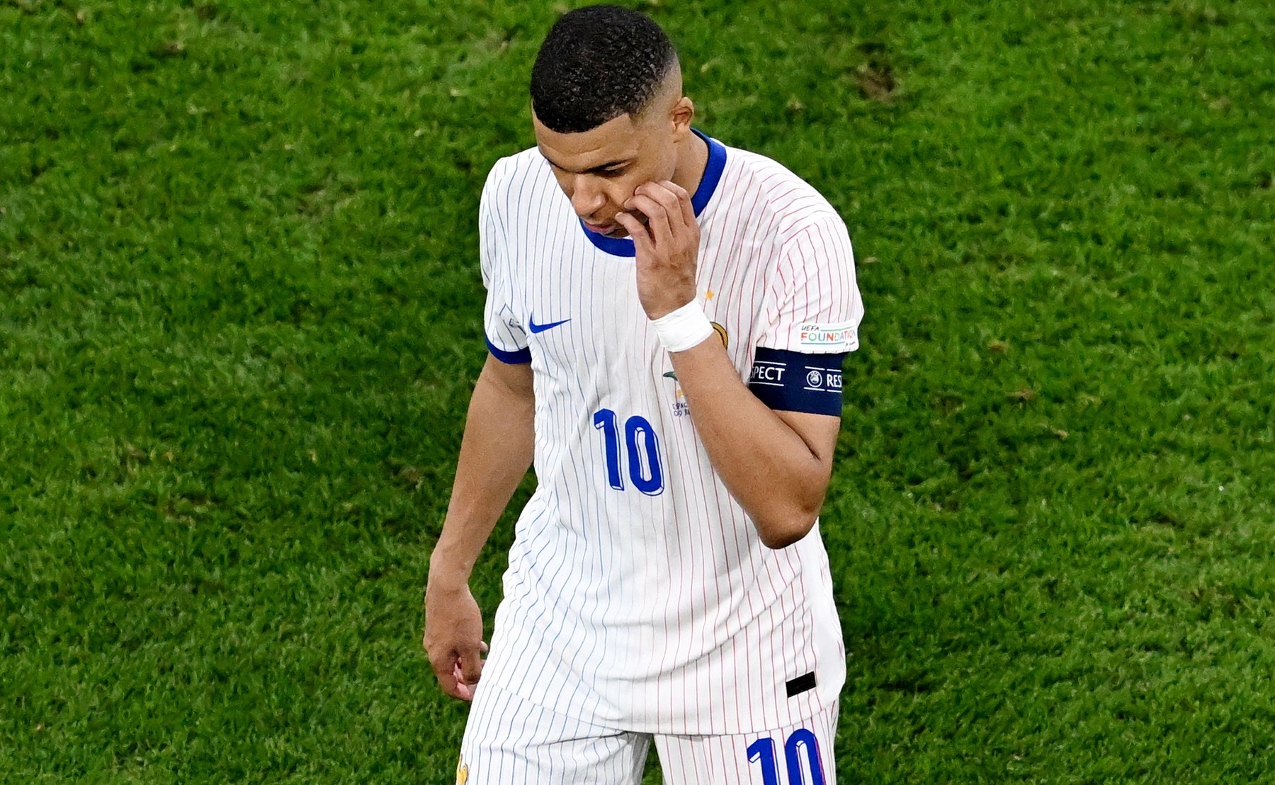 Marca a publicat imaginile! Gestul făcut de Kylian Mbappe imediat după finalul meciului cu Spania