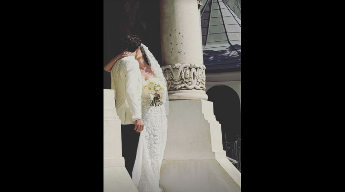 Ianis Hagi și Elena Tănase, după cununie / Foto: Instagram@ carlocasap