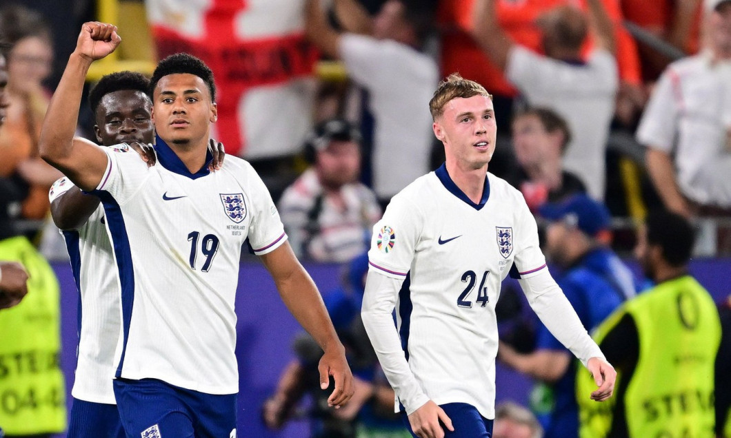 1:2 Tor, Jubel, v.l. Bukayo Saka, Torschuetze Ollie Watkins, Cole Palmer (England) Dortmund, 10.07.2024, Fussball, UEFA EURO 2024 in Deutschland, Halbfinale, Niederlande - England (Photo by Witters/PRESSINPHOTO) Credit: PRESSINPHOTO SPORTS AGENCY/Alamy Li