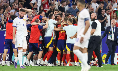 Endstand 2:1 fuer Spanien. Spanien besiegt Frankreich im Halbfinale und steht im FinaleOlivier Giroud (Frankreich, #09) entaeuschtGER, Spanien (ESP) vs. Frankreich (FRA), Fussball Europameisterschaft, UEFA EURO 2024, Halbfinale, 09.07.2024 Foto: Eibn