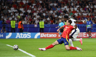 14.07.2024, xtgx, Fussball EM 2024 Finale, Spanien - England emspor, v.l. Mikel Oyarzabal Ugarte (Spanien), Marc Guehi (