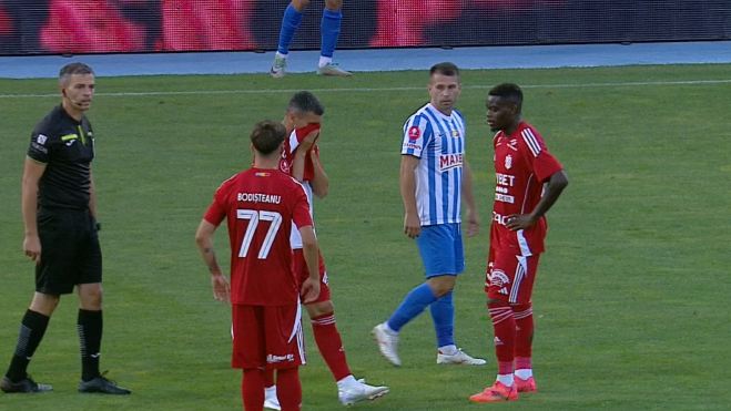 ”Coșmar” pentru un jucător în Poli Iași - FC Botoșani! A jucat 6 minute și a fost scos în lacrimi de pe teren