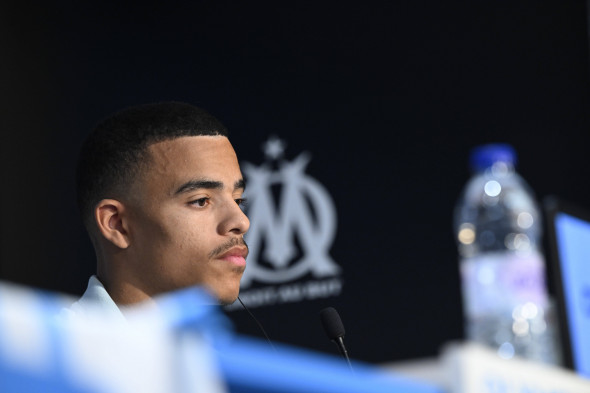 PrĂ©sentation des deux nouveaux joueurs de l Olympique de Marseille, Lilian Brassier et Mason Greenwood au Centre d entra