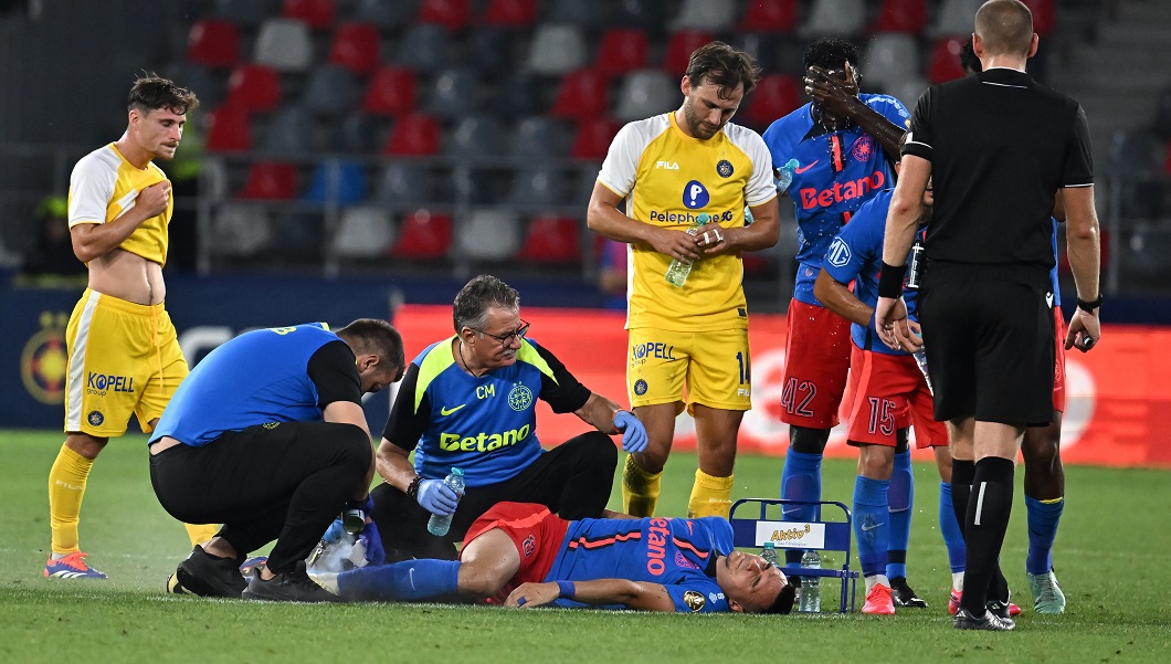 Lovitură pentru FCSB! S-a accidentat în duelul cu Maccabi Tel Aviv și ratează meciul din SuperLiga