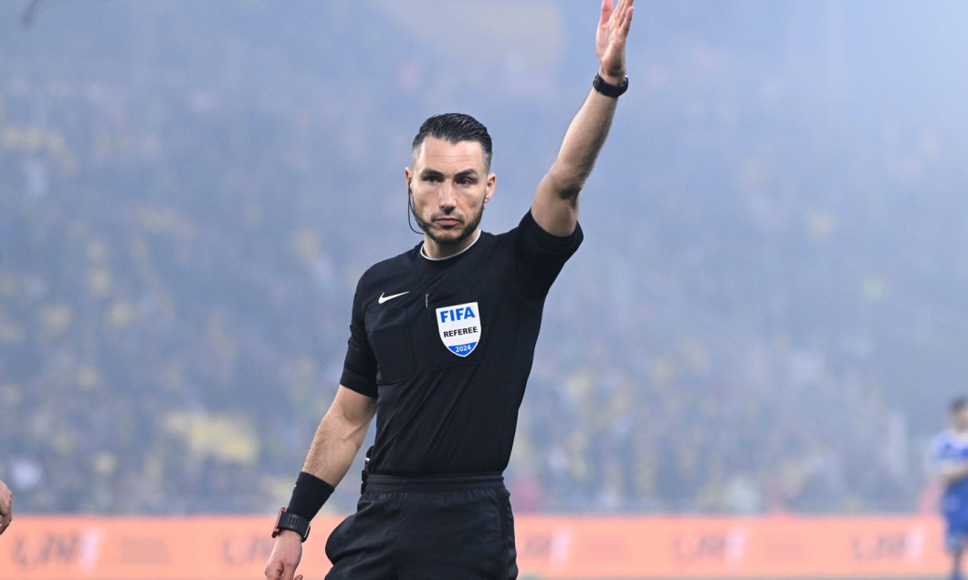 Jeremie Pignard ( referee ) during the Ligue 1match between FC Nantes and RC Strasbourg at Stade de la Beaujoire on Marc