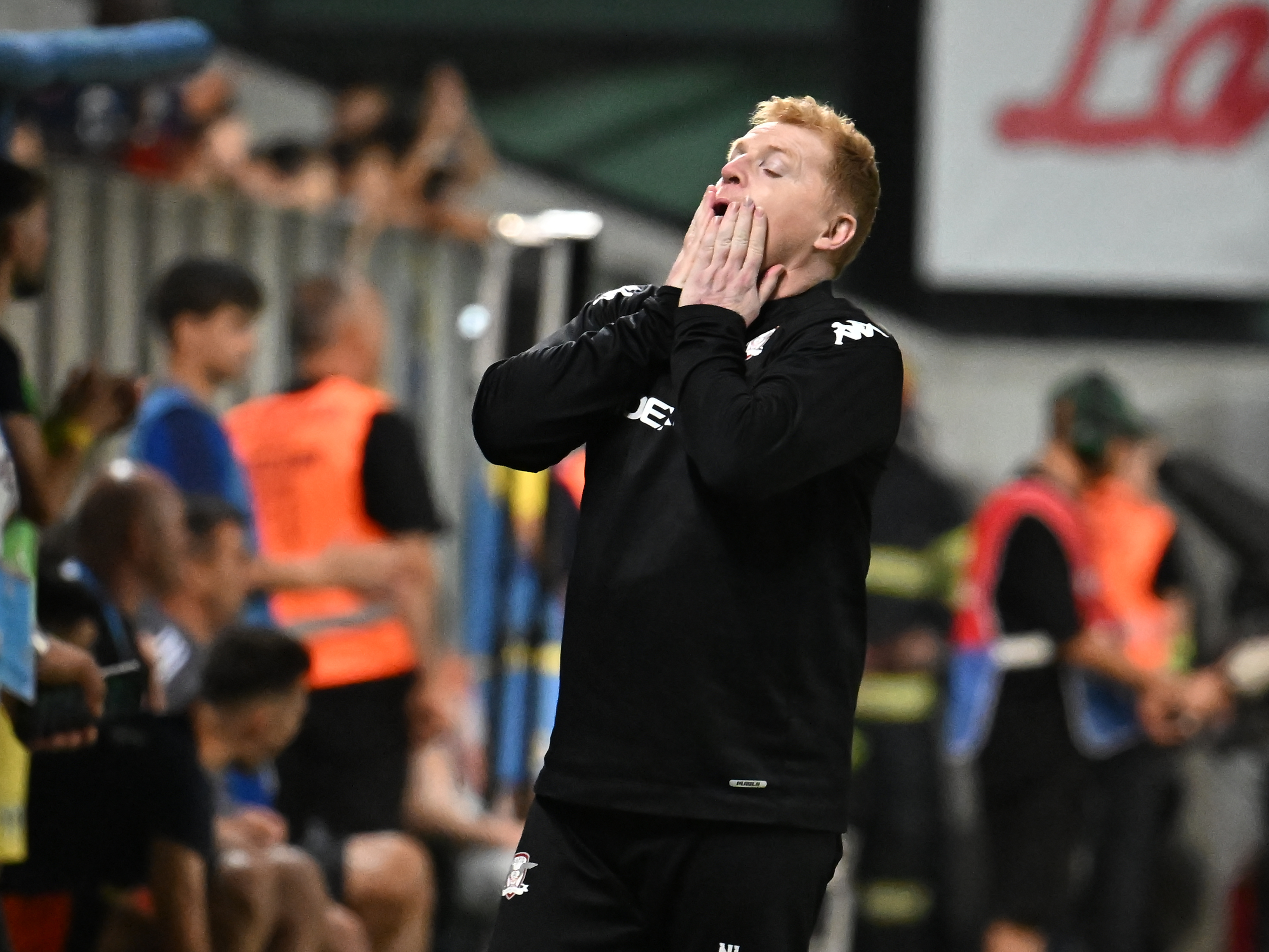 Mama lui Neil Lennon a murit! Reacția antrenorului de la Rapid