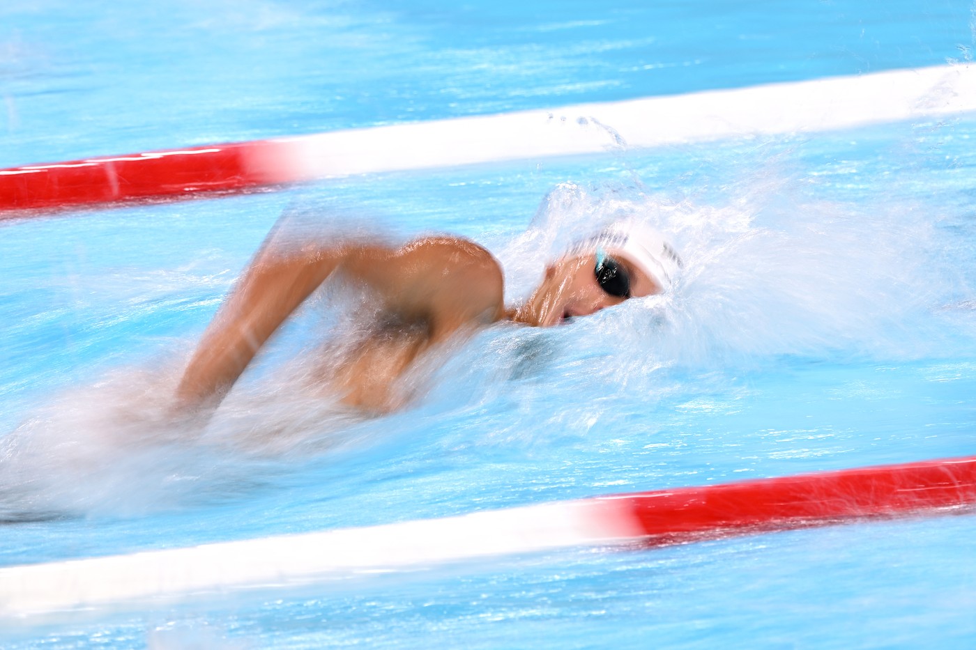 Cu ce viteză a înotat David Popovici pentru a cuceri aurul la JO. Totul s-a schimbat în ultimii 50 de metri