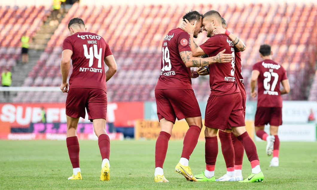 CFR Cluj is going head to head with Dinamo Bucuresti Romania Superliga stage 1: CFR 1907 Cluj vs Dinamo Bucuresti, dispu