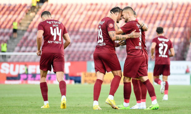 CFR Cluj is going head to head with Dinamo Bucuresti Romania Superliga stage 1: CFR 1907 Cluj vs Dinamo Bucuresti, dispu