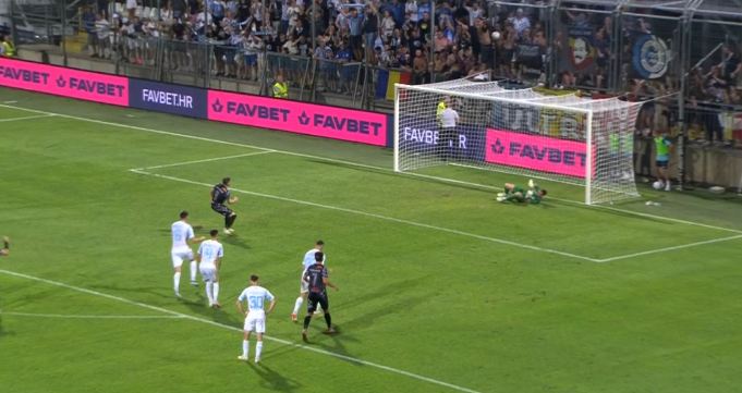 Croații au văzut cum a executat Sergiu Buș penalty-ul din Rijeka - Corvinul și au exclamat două cuvinte