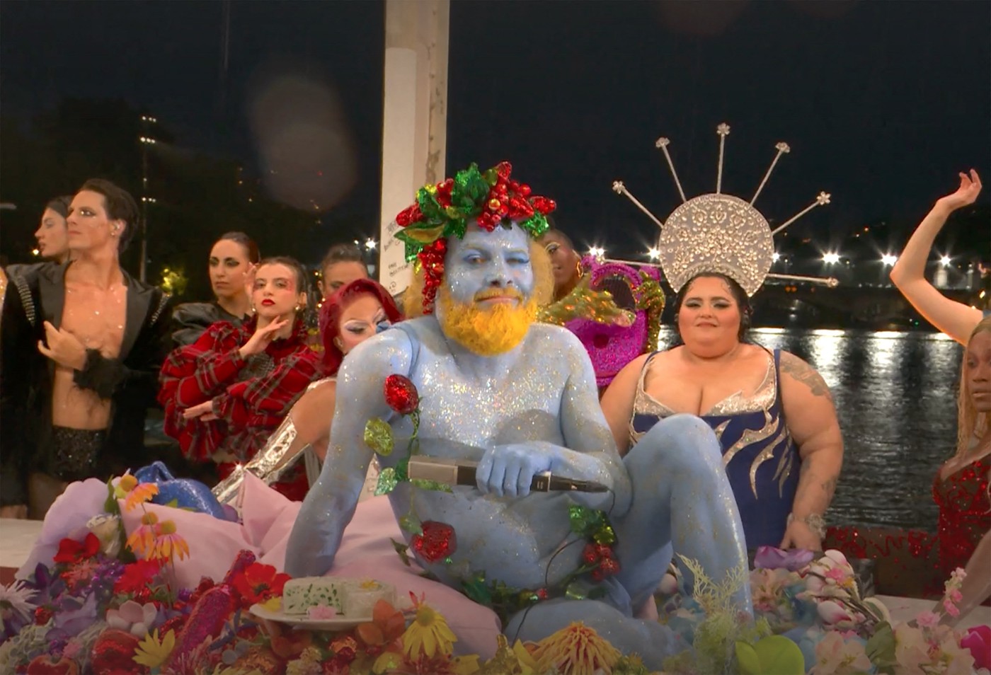 La o săptămână după scenele cu travestiți la Cina cea de Taină, Philippe Katerine a recunoscut că a fost plătit! Câți bani a luat