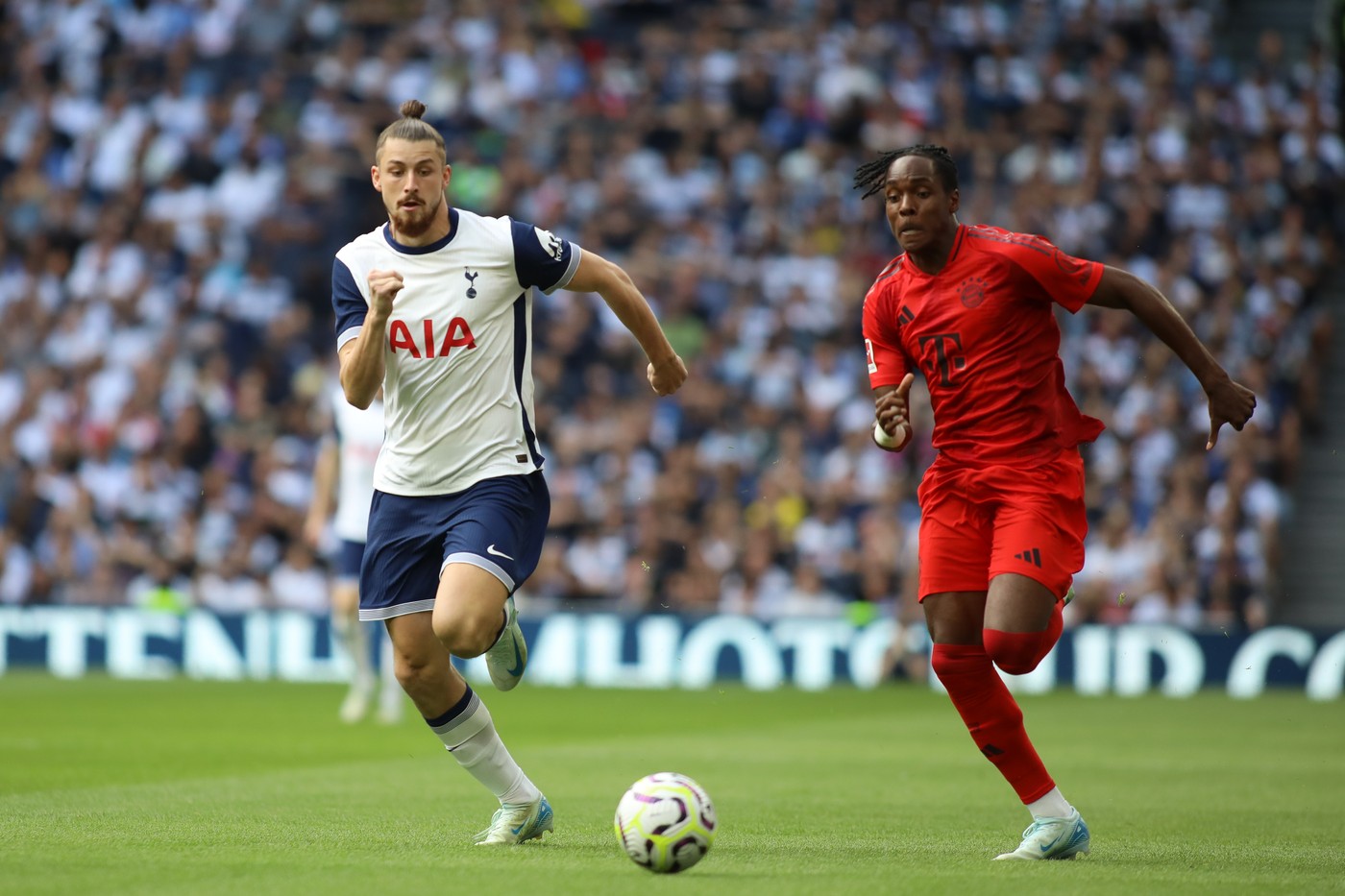 Ce au scris englezii după ce Radu Drăgușin a fost titular în Tottenham - Bayern! Nota primită de român