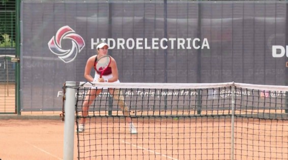 Finală 100% românească în turneul ITF de la București. Oana Simion și Ștefania Bojică vor lupta pentru trofeu