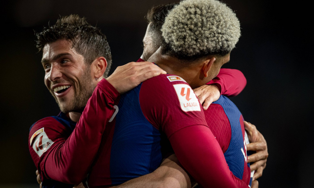 Robert Lewandowski FC Barcelona, Barca celebrates with Sergi Roberto (FC Barcelona) and Ronald Araujo (FC Barcelona) dur