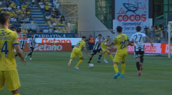 Petrolul - ”U” Cluj 0-0, ACUM, Digi Sport 1. ”Lupii Galbeni” au primele ocazii ale partidei