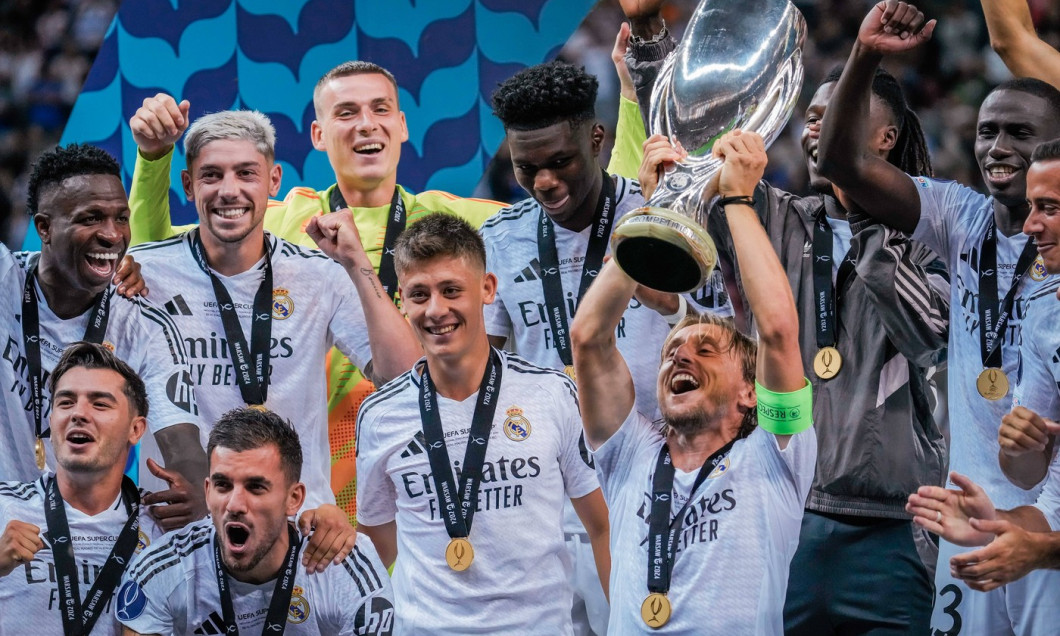 2024 UEFA Super Cup: Real Madrid vs. Atalanta Captain Luka Modric lifts the trophy after the 2024 UEFA Super Cup: Real M