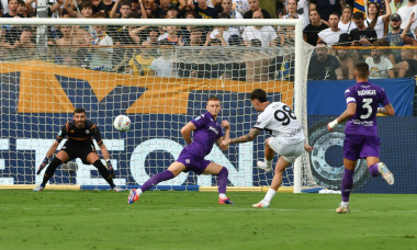 dennis man (parma) scores the 1-0 during Parma Calcio vs ACF Fiorentina, Italian soccer Serie A match in Parma, Italy, A