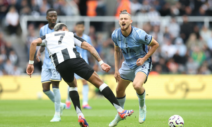 Newcastle United v Tottenham Hotspur, Premier League, Football, St James' Park, Newcastle, UK, 01 Sep 2024