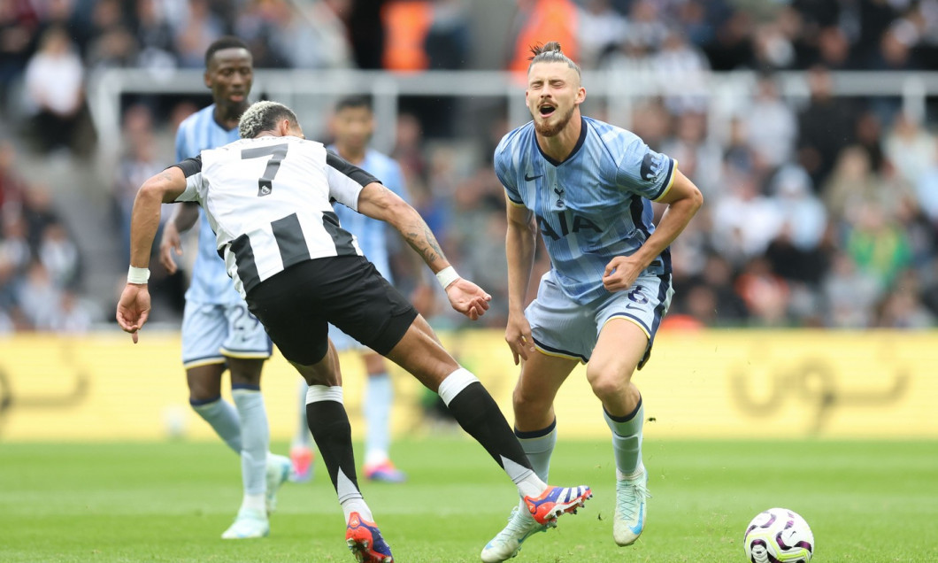 Newcastle United v Tottenham Hotspur, Premier League, Football, St James' Park, Newcastle, UK, 01 Sep 2024