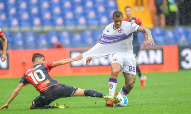 Genova, Italy. 18th Sep, 2021. Filippo Melegoni (Genoa). IGOR (Fiorentina) during Genoa CFC vs ACF Fiorentina, Italian football Serie A match in Genova, Italy, September 18 2021 Credit: Independent Photo Agency/Alamy Live News