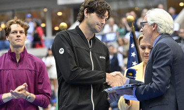 Jannik Sinner remporte la finale du simple messieurs à l'US Open et obtient son deuxième titre en grand chelem à Flushing Meadows