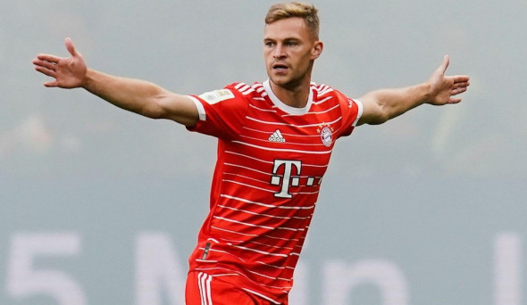 05 August 2022, Hessen, Frankfurt/Main: Soccer: Bundesliga, Eintracht Frankfurt - Bayern Munich, Matchday 1, Deutsche Bank Park. Munich's goal scorer Joshua Kimmich celebrates the goal for 0:1. Photo: Uwe Anspach/dpa - IMPORTANT NOTE: In accordance with t