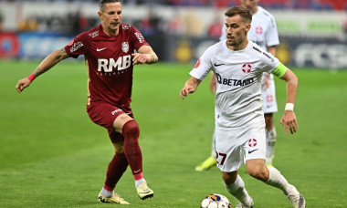 Ciprian Ioan Deac si Darius Dumitru Olaru in meciul de fotbal dintre FCSB si CFR Cluj, contĂ˘nd pentru Play off-ul Super