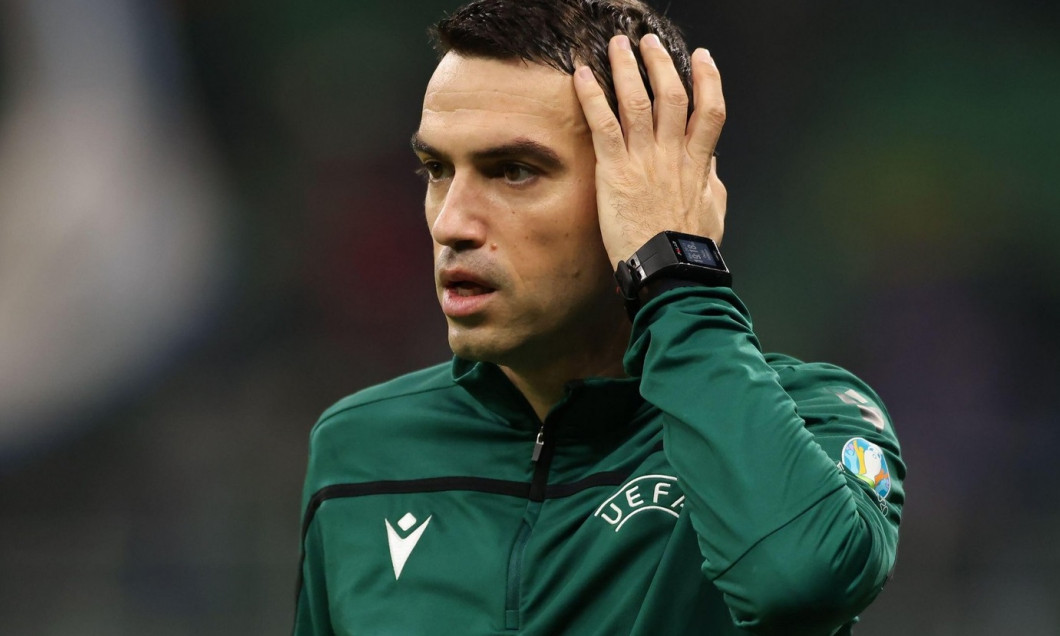 Milan, Italy, 24th November 2021. The referee Ovidiu Hategan reacts during the warm up prior to the UEFA Champions League match at Giuseppe Meazza, Milan. Picture credit should read: Jonathan Moscrop / Sportimage Credit: Sportimage/Alamy Live News