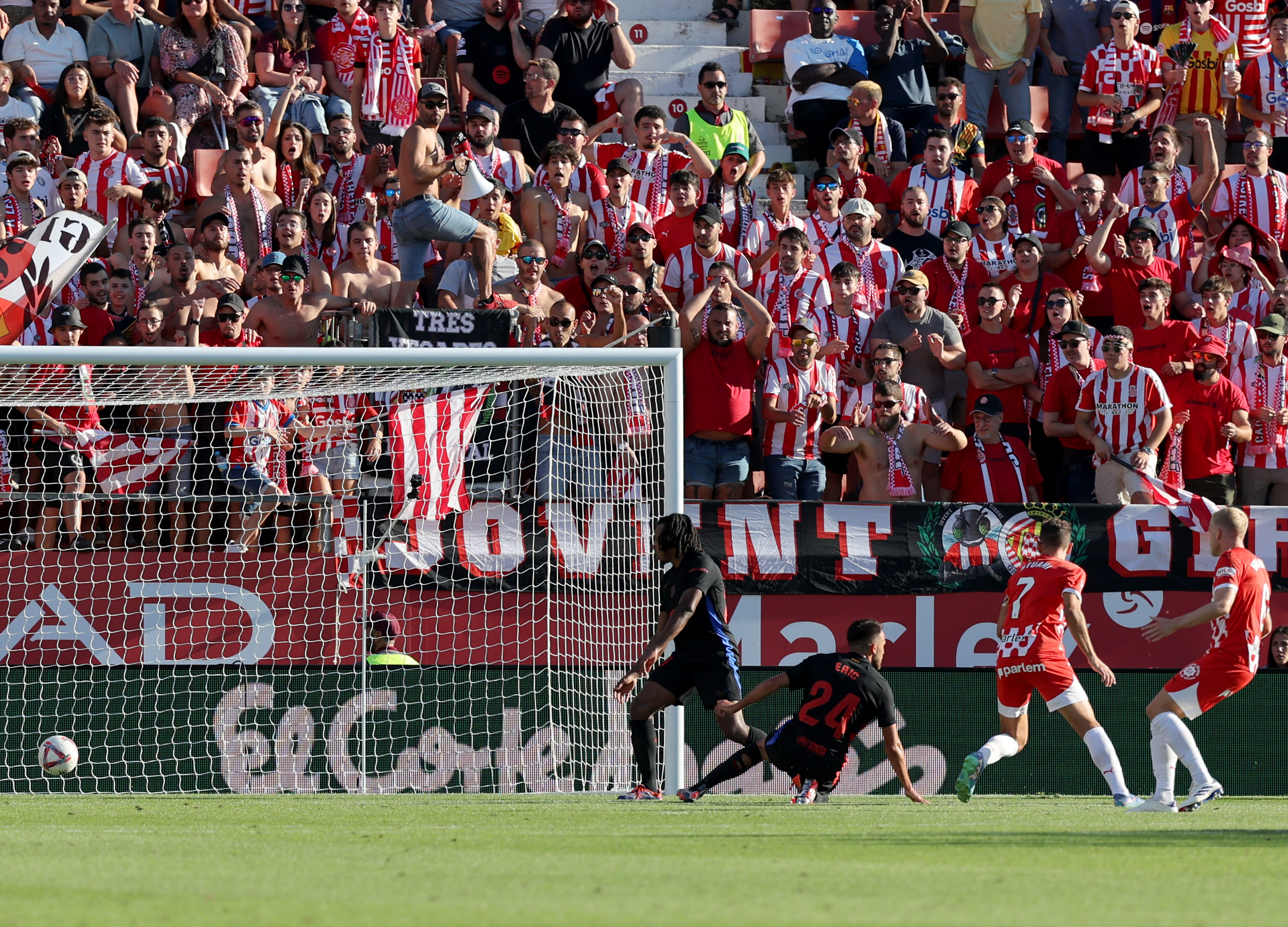 S-a scris istorie în Girona - Barcelona 1-4