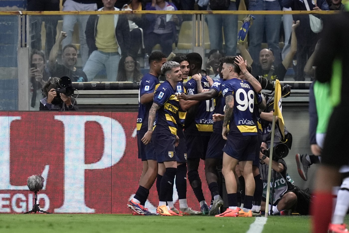 Como - Parma, LIVE VIDEO, de la 16:00, Digi Sport 1. Dennis Man & Valentin Mihăilă sunt anunțați titulari