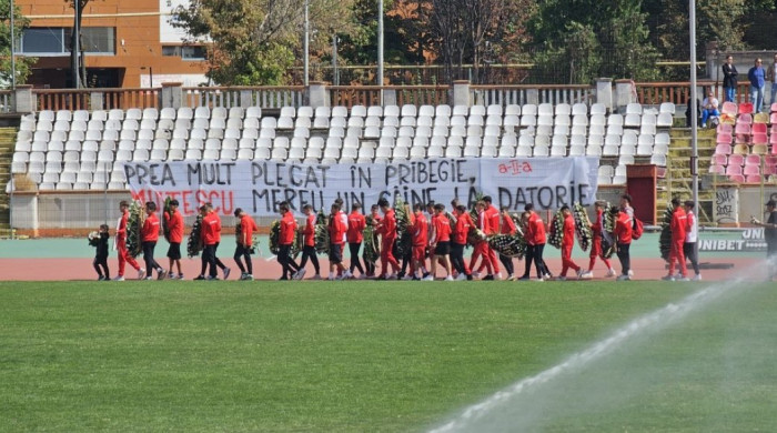 Ultimul drum pe stadionul Dinamo pentru Gigi Mulțescu / Foto: iamsport.ro