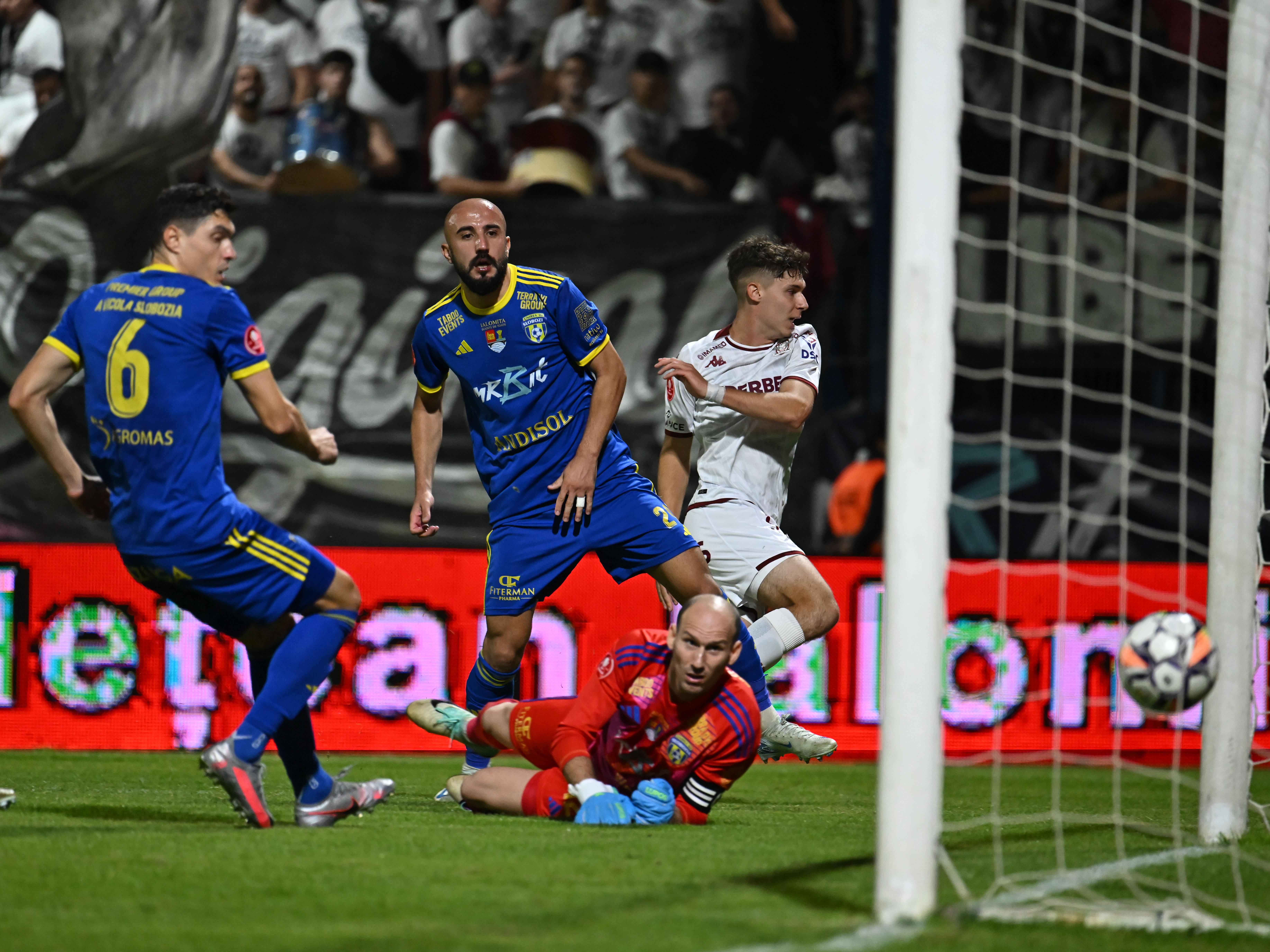 Unirea Slobozia - Rapid 1-2, ACUM, Digi Sport 1. Giuleștenii, din nou în avantaj! Rareș Pop a reușit ”dubla”