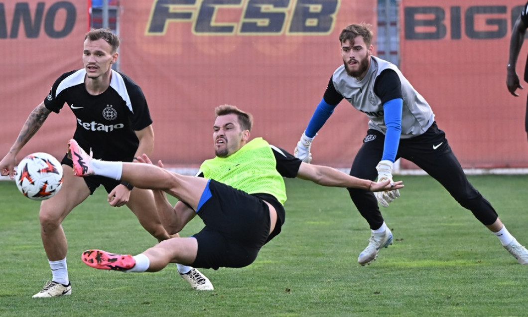 FOTBAL:ANTRENAMENT OFICIAL FCSB INAINTEA MECIULUI CU RFS, UEFA EUROPA LEAGUE (25.09.2024)