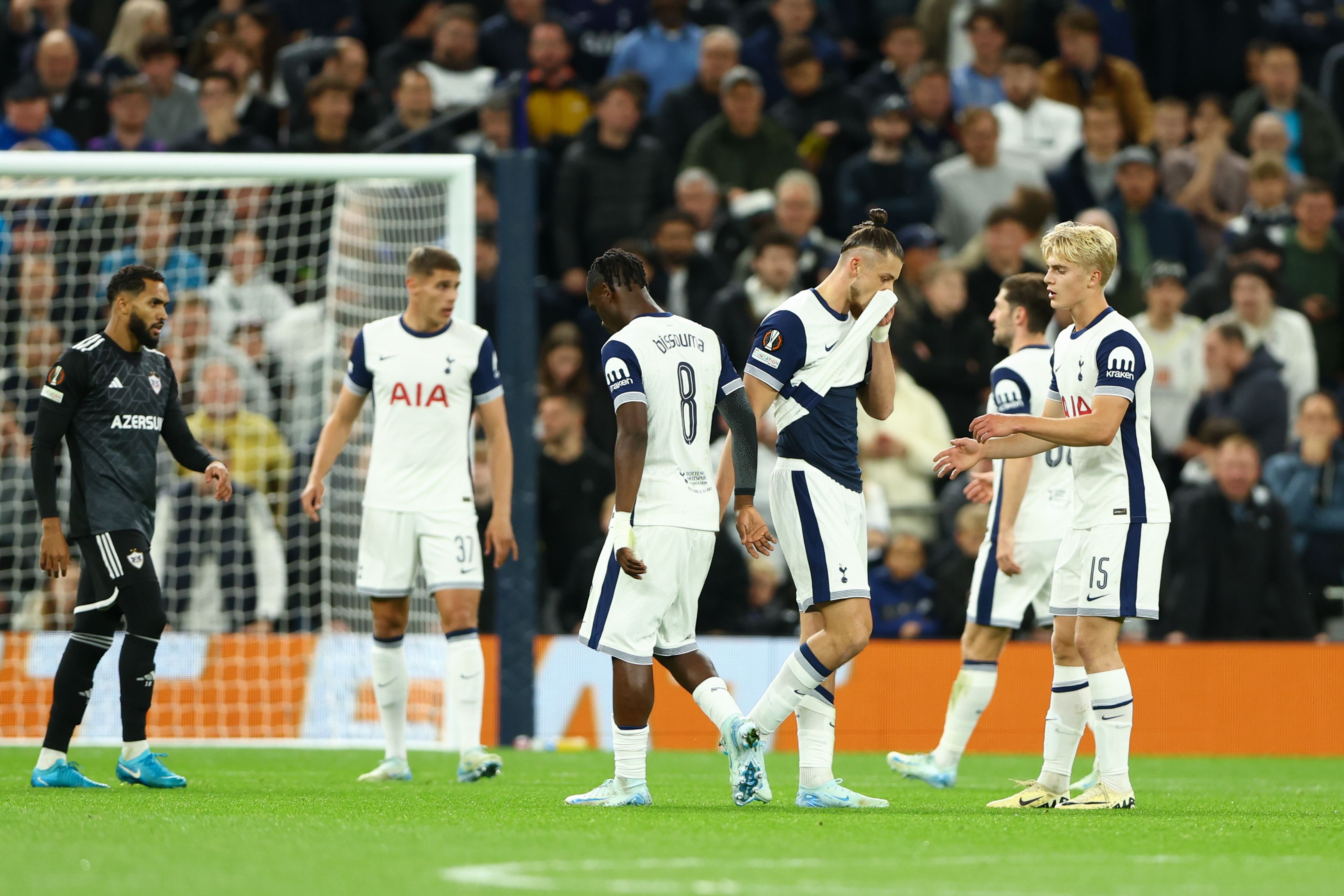 Tottenham - Qarabag 3-0. Radu Drăgușin a fost titular, dar a jucat doar 8 minute