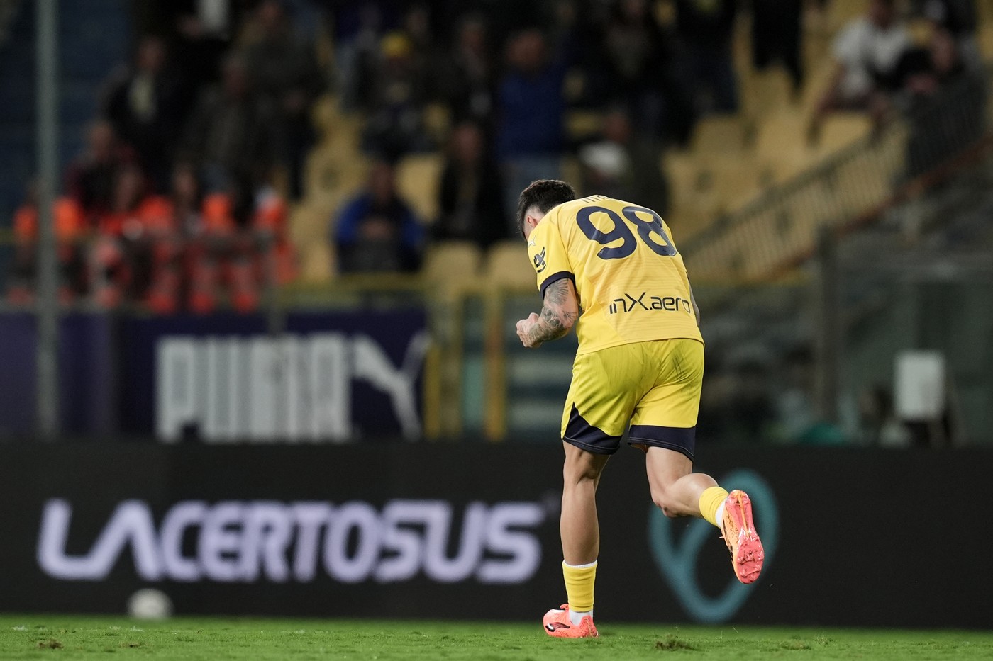 Italienii au folosit UN SINGUR cuvânt pentru a-l descrie pe Dennis Man, după un nou gol marcat pentru Parma