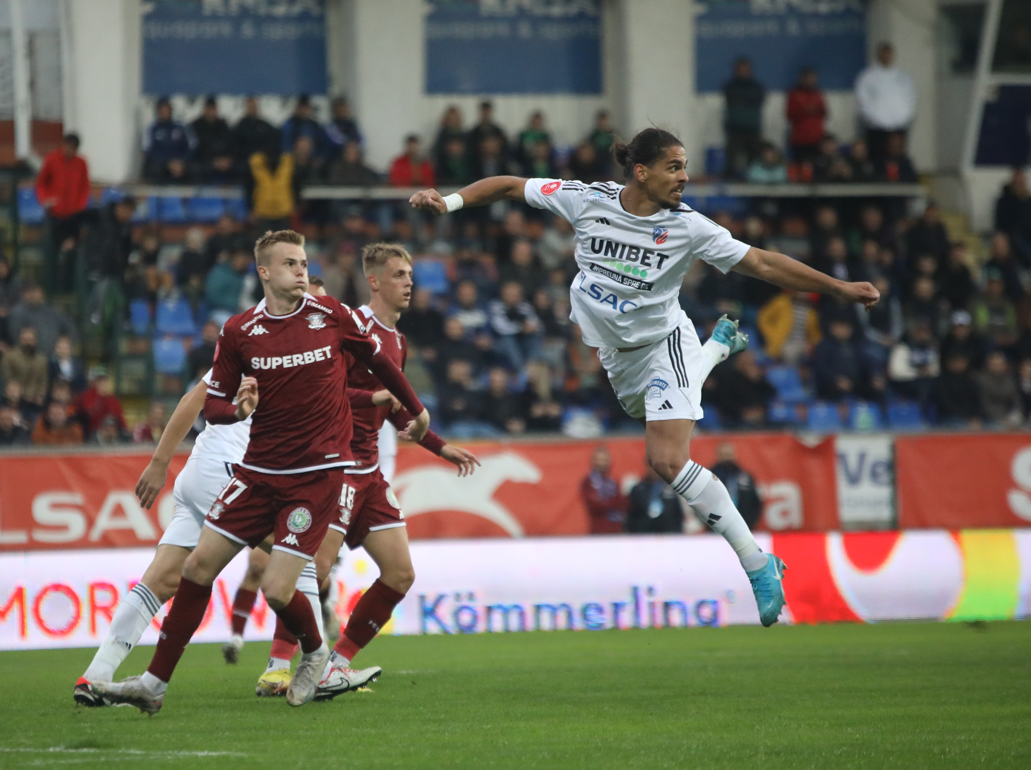 FC Botoșani - Rapid 2-0. Elevii lui Șumudică sunt învinși și moldovenii scapă de ultimul loc