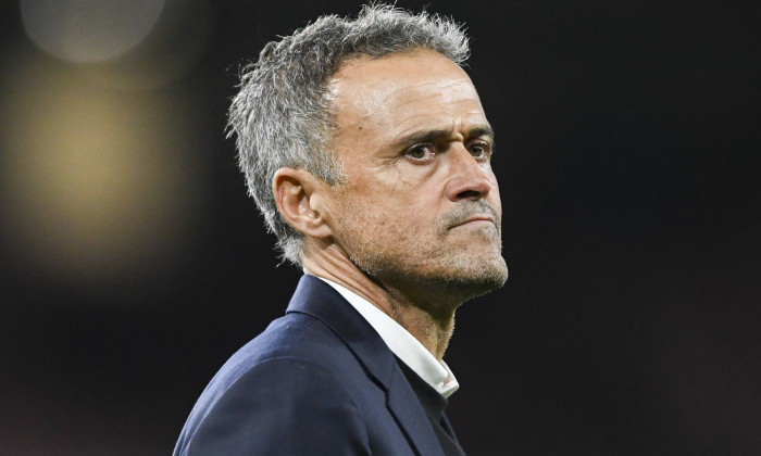 LONDON, ENGLAND - OCTOBER 1: PSG Head Coach Luis Enrique MartĂ­nez GarcĂ­a looks very dissapointed after his team s defeat