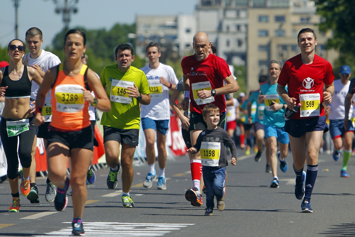 Tragedie! Un bărbat a murit la Maratonul Internațional București. A făcut stop cardiac după ce a trecut linia de sosire