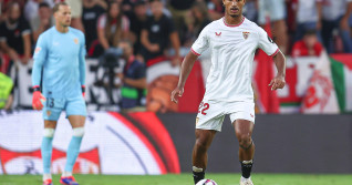 Sevilla, Spain. 06th Oct, 2024. Loic Bade of Sevilla FC during the La Liga EA Sports match between Sevilla FC and Real Betis played at Sanchez Pizjuan Stadium on October 06, 2024 in Sevilla, Spain. (Photo by Antonio Pozo/PRESSINPHOTO) Credit: PRESSINPHOTO