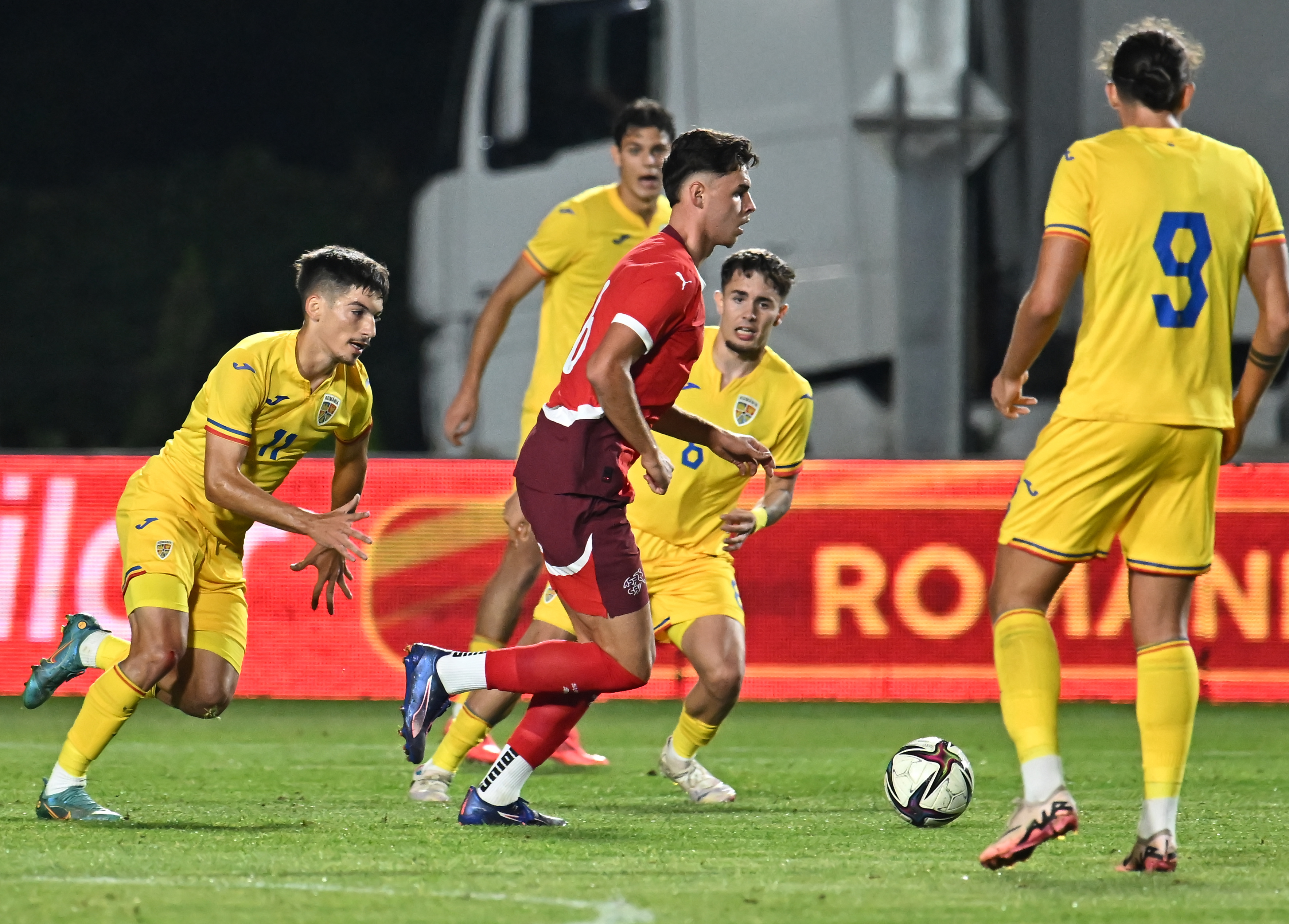 România U20 - Elveția U20 1-2, ACUM, la Digi Sport 1. ”Tricolorii” mici au redus din diferență