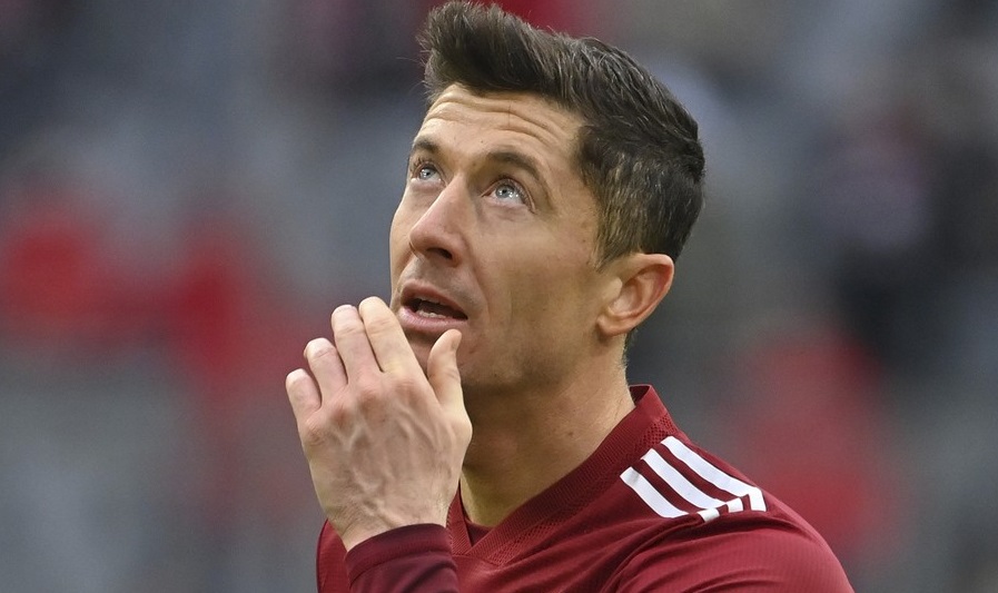 S-a dat impresarul lui Robert Lewandowski și a reușit să primească 1.000.000€ de la Barcelona