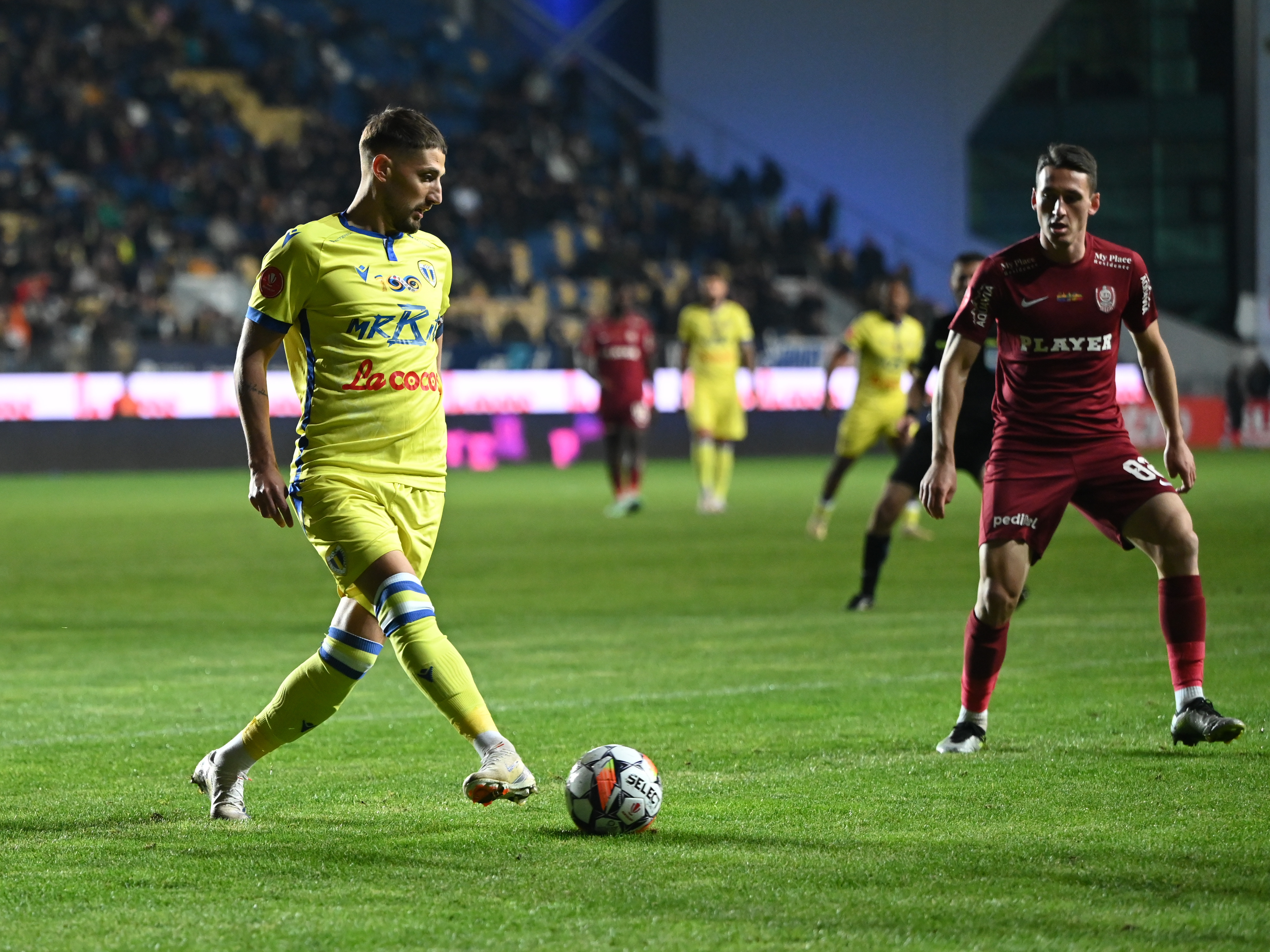 Petrolul - CFR Cluj 0-0, ACUM, Digi Sport 1. Duel de ”foc” pe ”Ilie Oană”