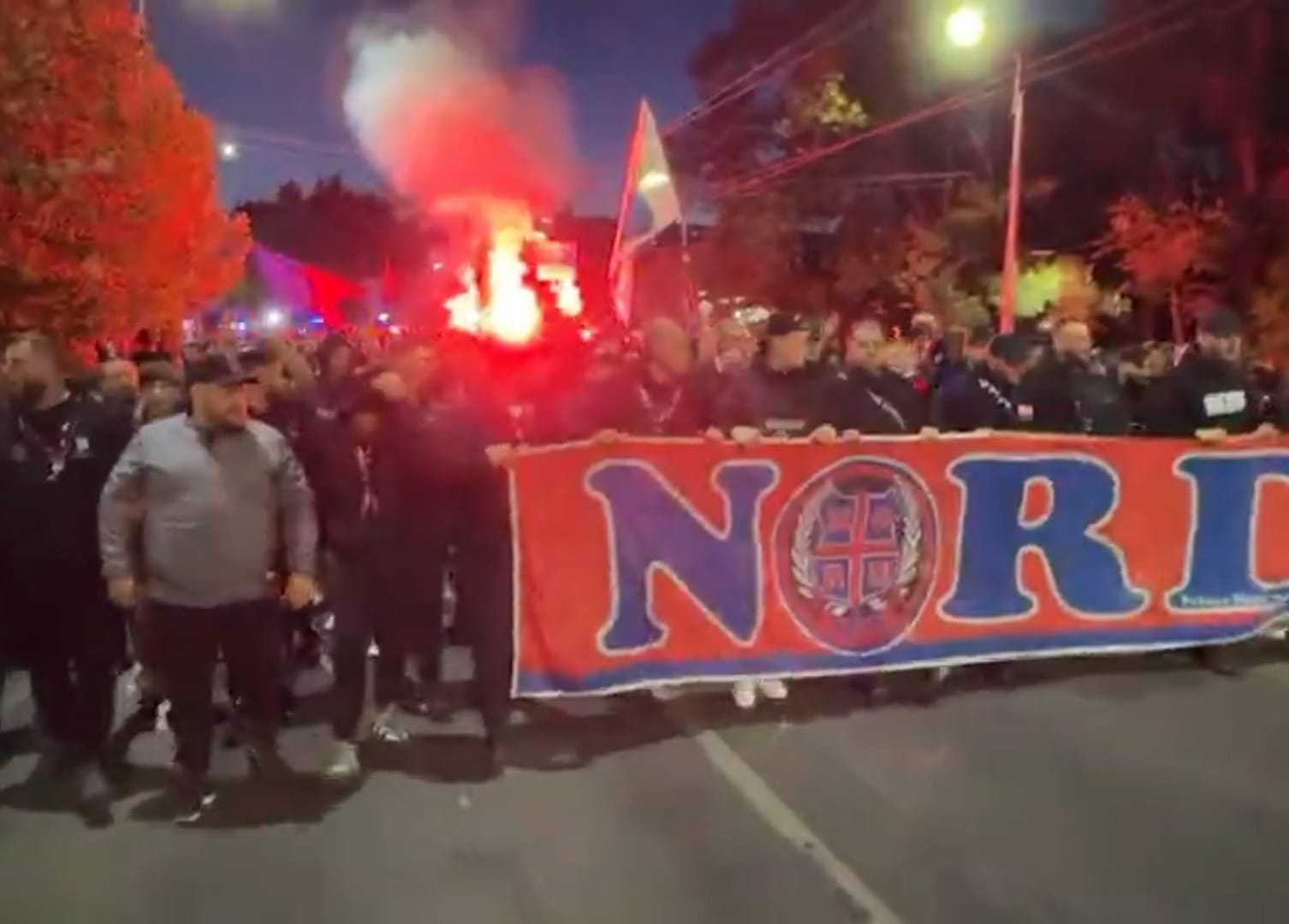 Peluza Nord a plecat în corteo spre Arena Națională: ce au scandat ultrașii campioanei