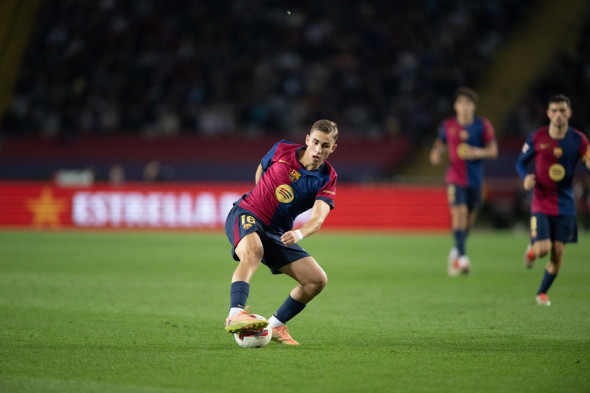 Fermin Lopez FC Barcelona, Barca controls the balln during a La Liga EA Sports match between FC Barcelona and Sevilla FC