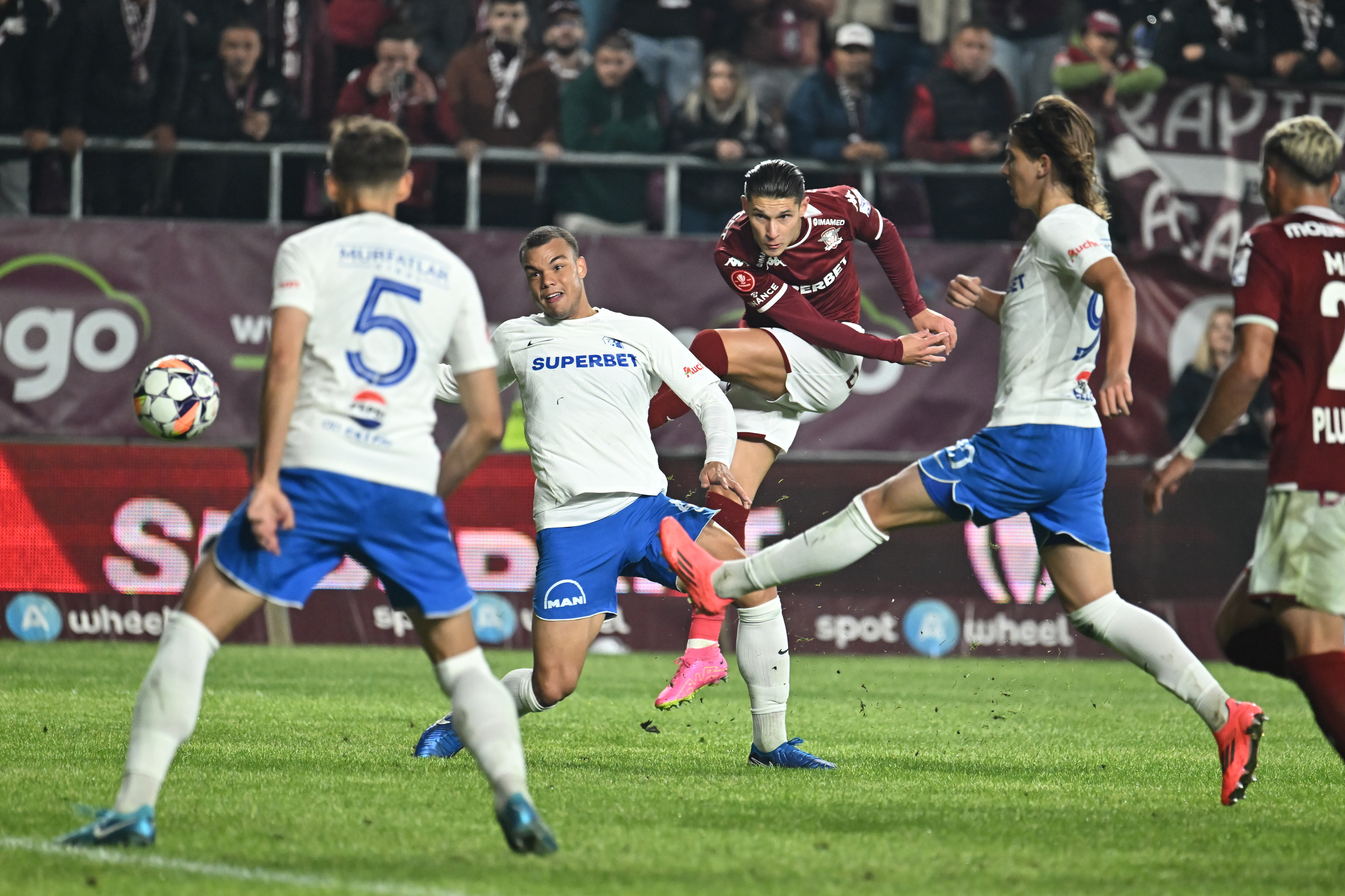 Farul - Rapid 0-0, ACUM, pe Digi Sport 1. Giuleștenii sunt favoriți la victorie