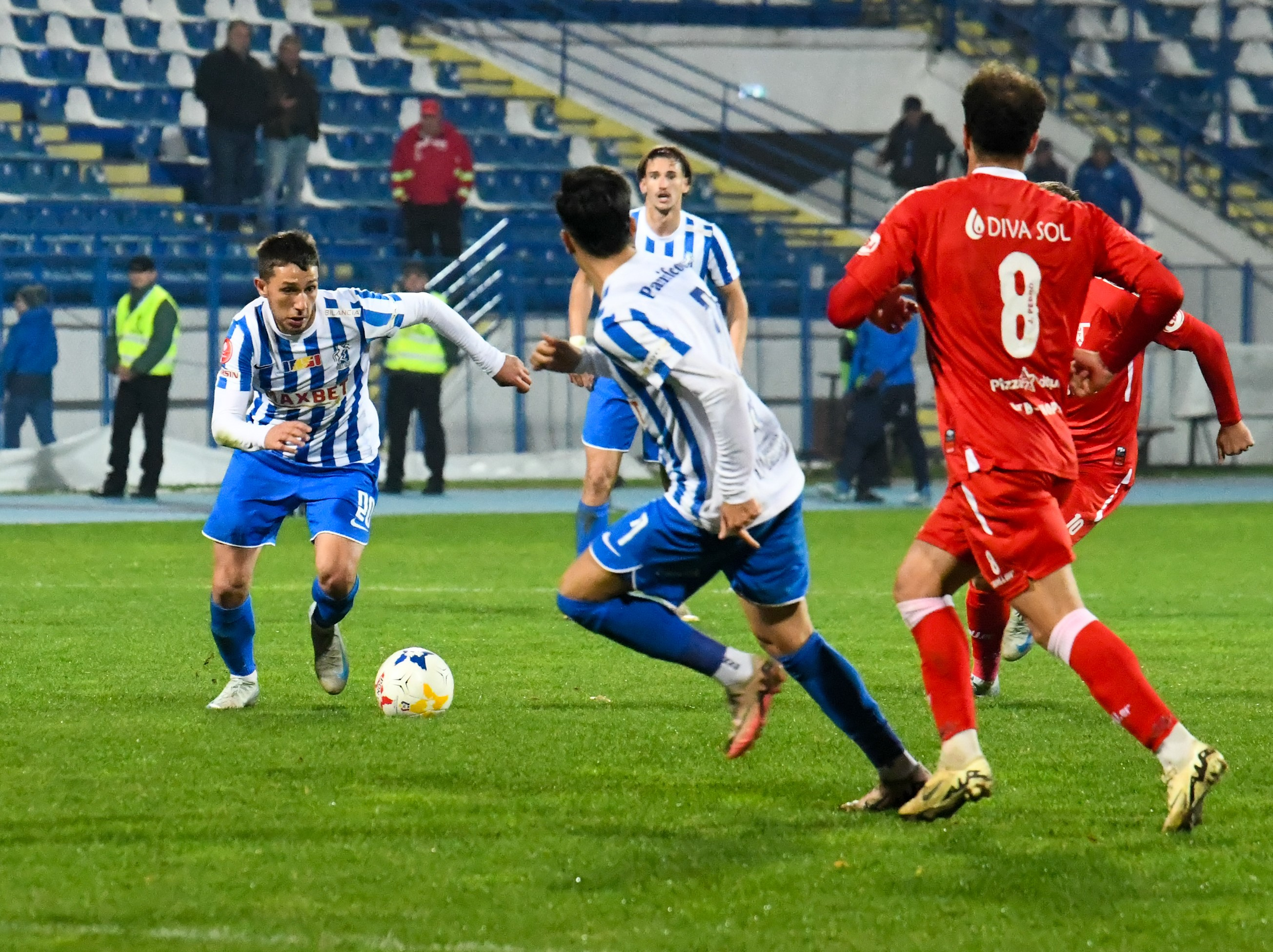 Poli Iași - UTA Arad 1-1. Remiză între Emil Săndoi și Mircea Rednic, în grupele Cupei României