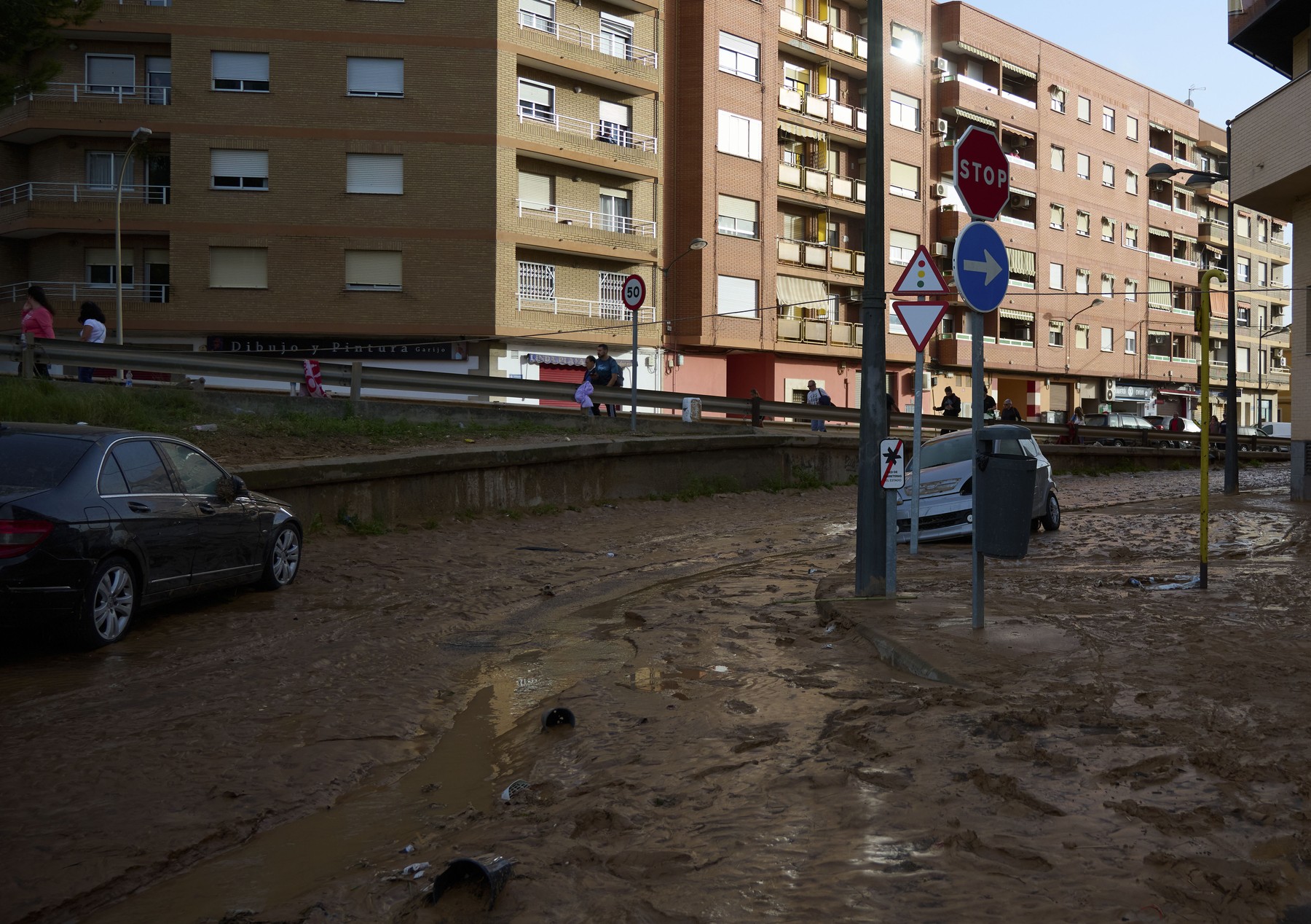 Anunțul Federației Spaniole, după catastrofa provocată de furtuna DANA! 95 de morți și 22 de români dați dispăruți