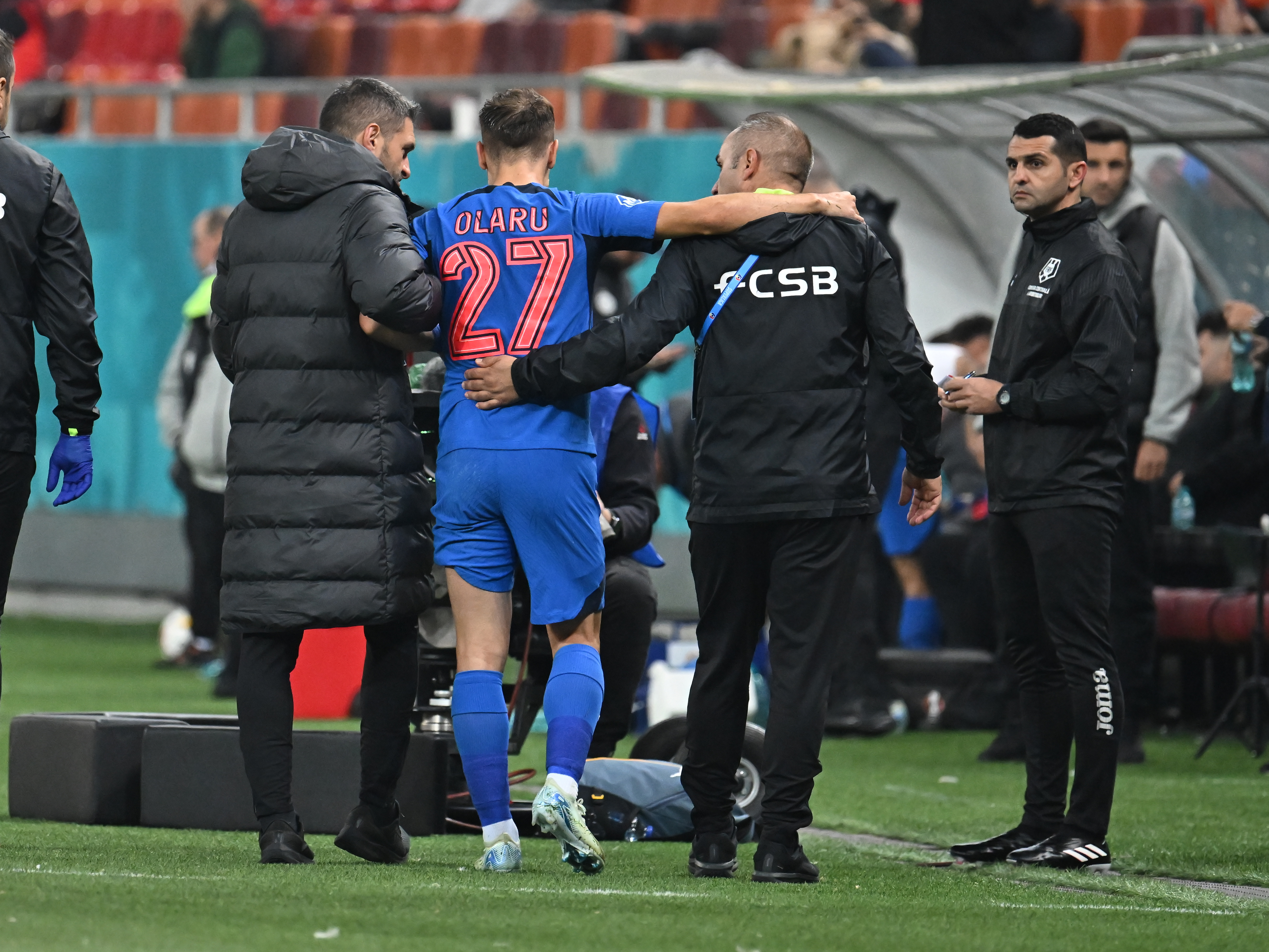 Ce le-a spus Darius Olaru colegilor de la FCSB, după ce a ieșit accidentat în minutul 11 al derby-ului cu Dinamo